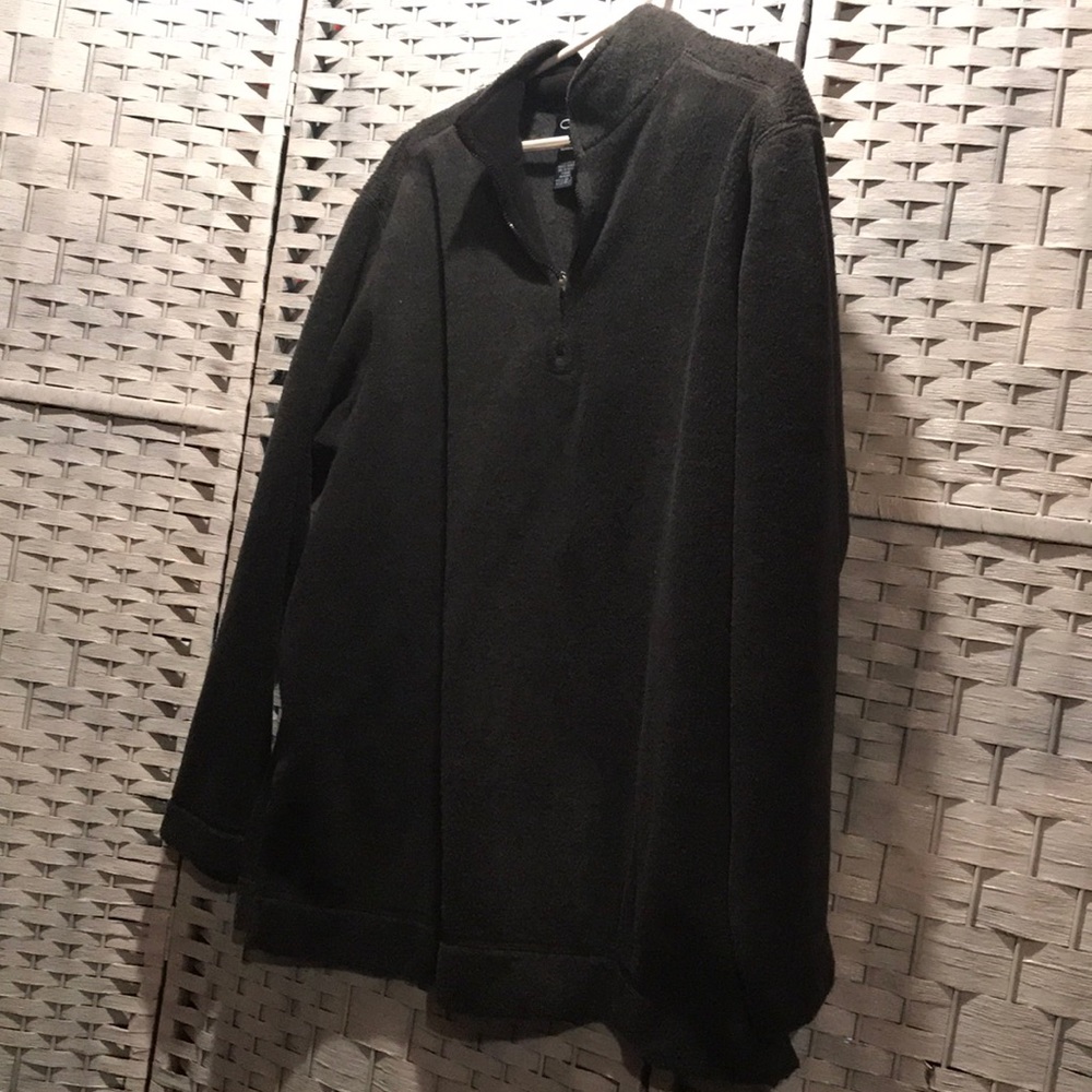 Men’s partial zip up sweater